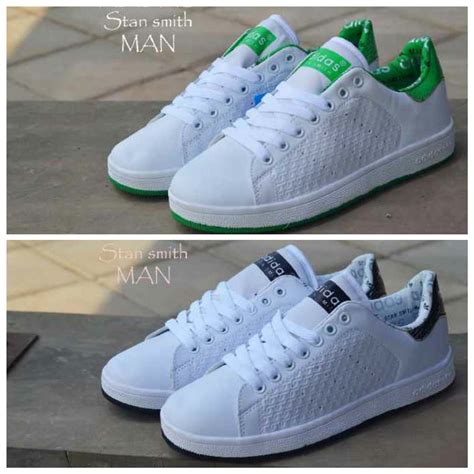 sepatu adidas casual putih